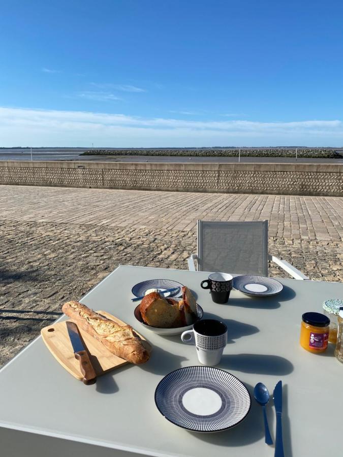 Châtelaillon-Plage, maison de pêcheur en front de mer Vila Exterior foto